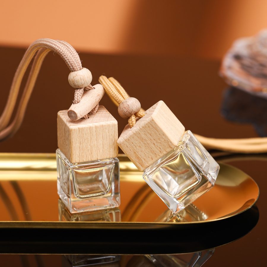 8 ml Car Aromatherapy Mini perfume pendant hanging decoration inside glass essential oil pendant - Image 2