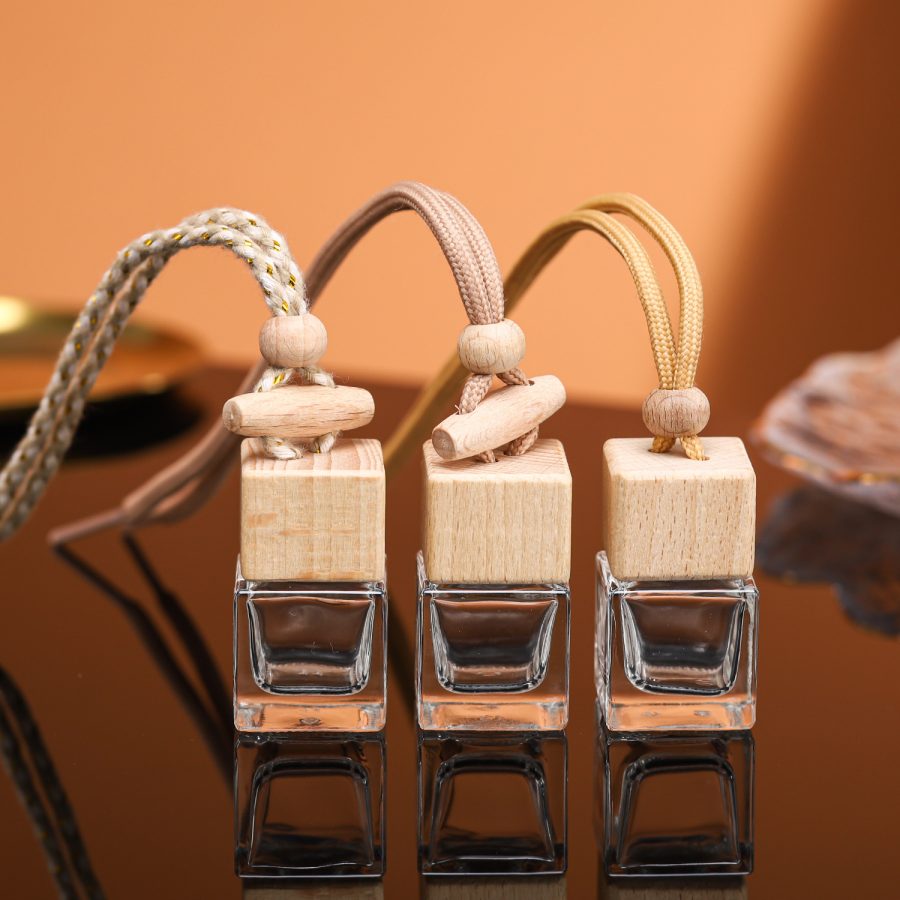 8 ml Car Aromatherapy Mini perfume pendant hanging decoration inside glass essential oil pendant