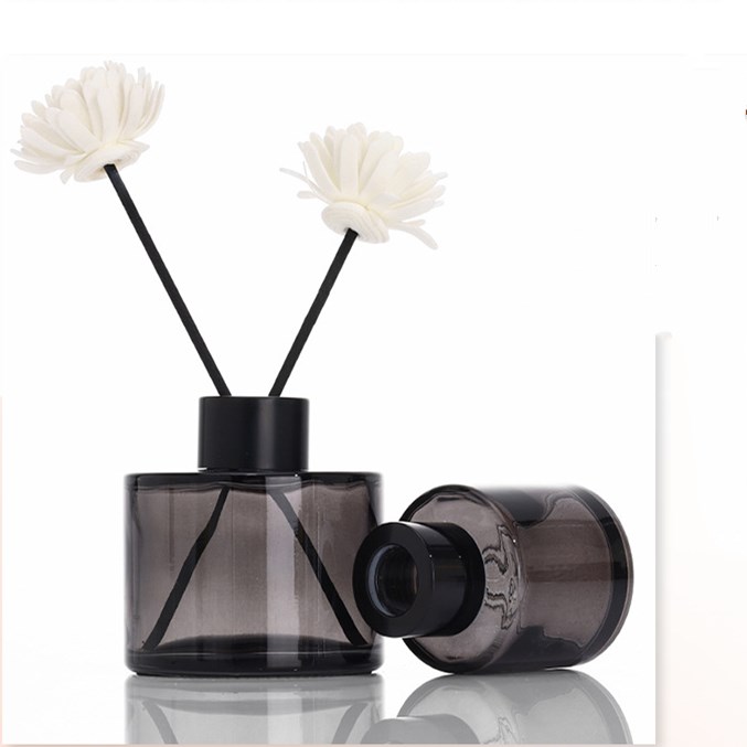High Quality 50ml 120ml Empty Round Shape Glass Perfume Aroma Oil Aromatherapy Reed Diffuser Bottles