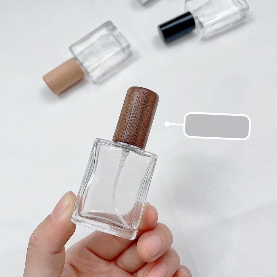Screw Top New arrival 15ml flat refillable clear glass spray bottle with wood cap empty square perfume bottle for perfume packaging - Image 5