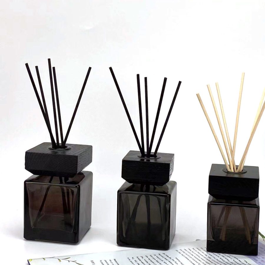 Black 100ml 150ml 200ml square reed diffuser glass bottle with wood cap - Image 3
